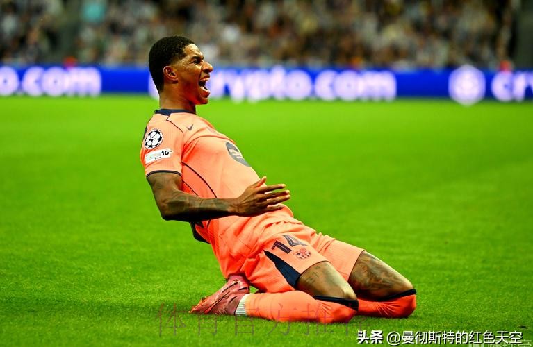 马卡:怀森偶像是拉莫斯想穿4号 但被阿拉巴占据 马卡:怀森偶像是拉莫斯想穿4号 但被阿拉巴占据